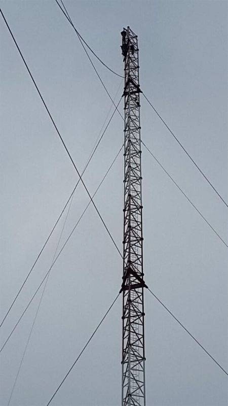 Украина достроила вышку для "вещания" на Крым