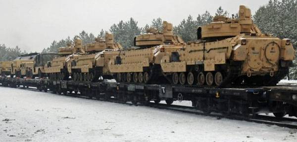 In Estonia, unloading the composition with American armored vehicles