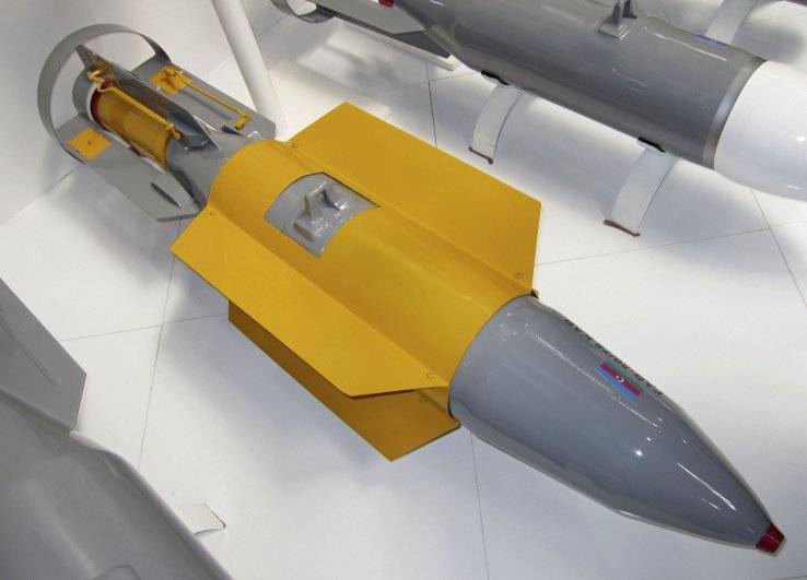 Планирующие бомбы фаб. Фаб-1500 бомба Авиационная. Авиационная бомба ПБК-500у «дрель». Планирующая управляемая Авиационная бомба ПБК-500у "дрель". Авиационная бомба Фаб-50.