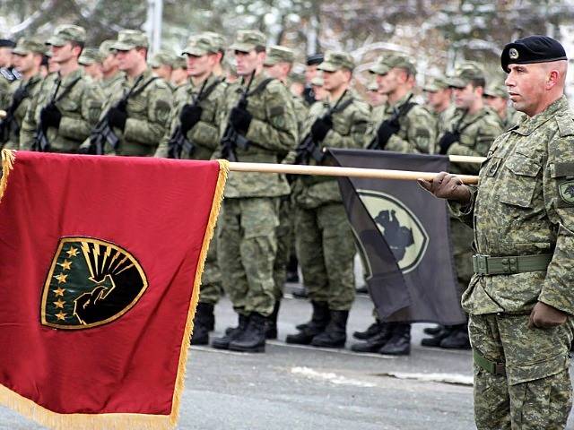 Kosovo schafft seine eigenen Streitkräfte