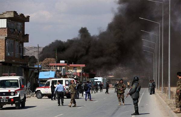 Fünf Selbstmordattentäter haben sich in einem Krankenhaus in Kabul in die Luft gesprengt