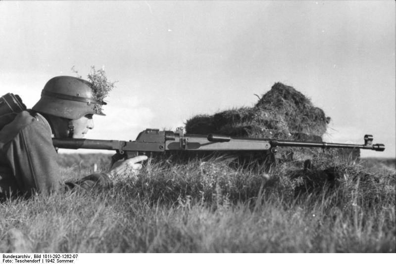 TAHK Tank 1:35 German Anti-Tank Rifles PzB-39 & GzB-39 Resin Detail # A-82 
