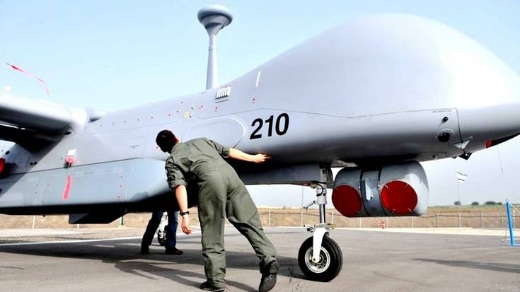 Ένα UAV παρόμοιο με το ισραηλινό «Heron» εθεάθη στο Ταγκανρόγκ