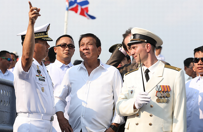 Крейсер «Варяг» завершил визит на Филиппины