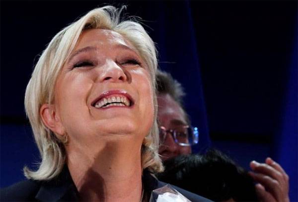 Marine Le Pen: "Macron est un vaurien"