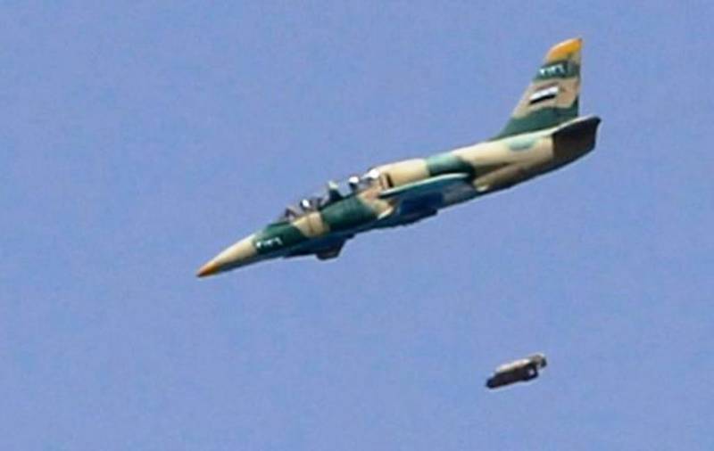 ВВС Сирии нанесли удар по складу химоружия в Идлибе