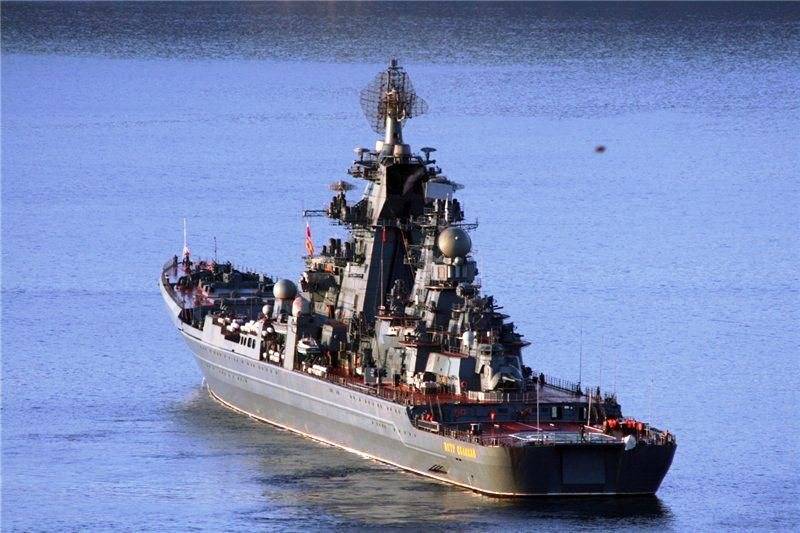 À la fête de la marine à Kronstadt fera des transitions navire 4 de la flotte du Nord