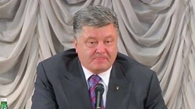 다시 충격에 빠진 Poroshenko : 푸틴은 히틀러처럼 행동한다.