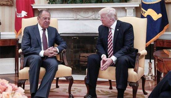 Sergej Lawrow berichtete den Medien über die Verhandlungen mit dem US-Präsidenten im Weißen Haus