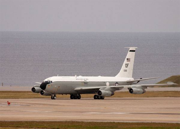 Су-30 ВВС Китая осуществляли перехват американского WC-135 Constant Phoenix