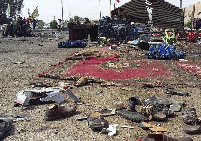 На западе Ирака террорист-смертник подорвал себя в толпе мирных жителей