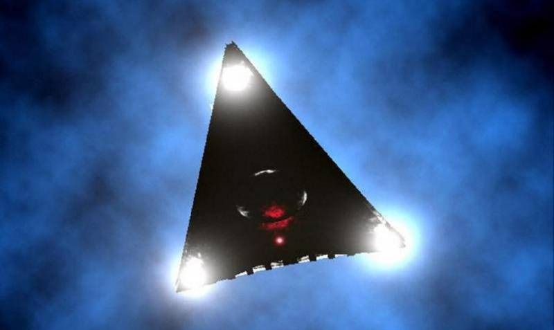  Un Anglais filme un triangle lumineux 1494782416_tr3b_astra_0004