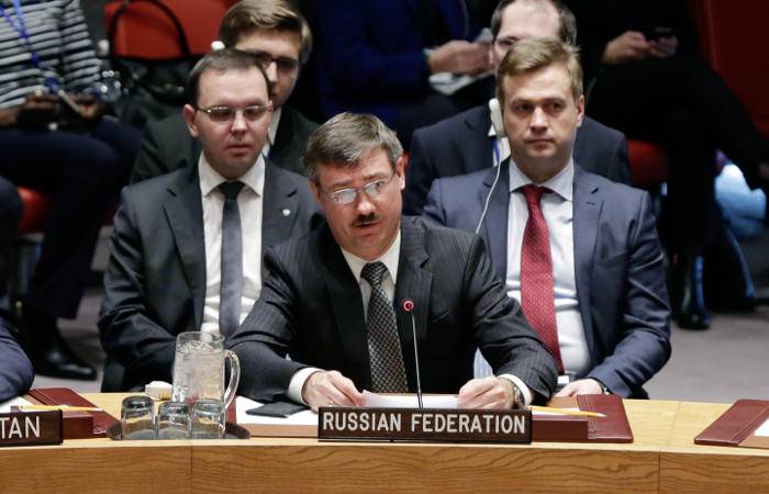 ロシア代表はウクライナに対し、国連安全保障理事会で民主主義に関与しないよう助言した。