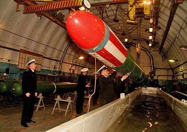 Hari Spesialis Layanan Tambang dan Torpedo Angkatan Laut Rusia