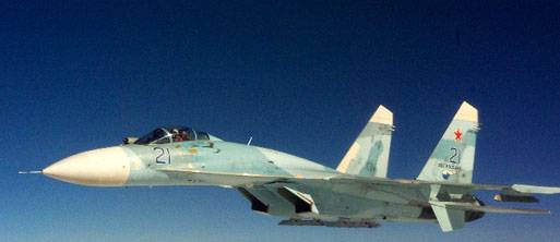 СМИ: Российский Су-27 летел в двух метрах от самолёта ВВС США