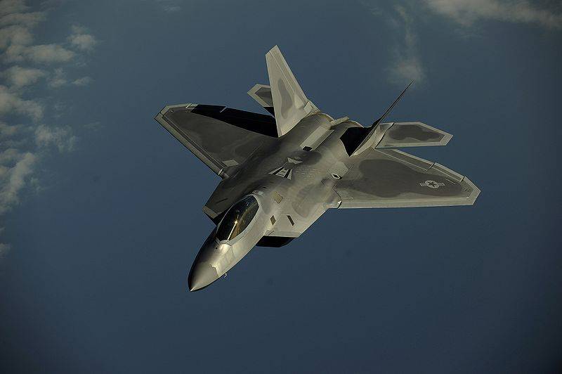 미국 의회, F-22 생산 재개 고려
