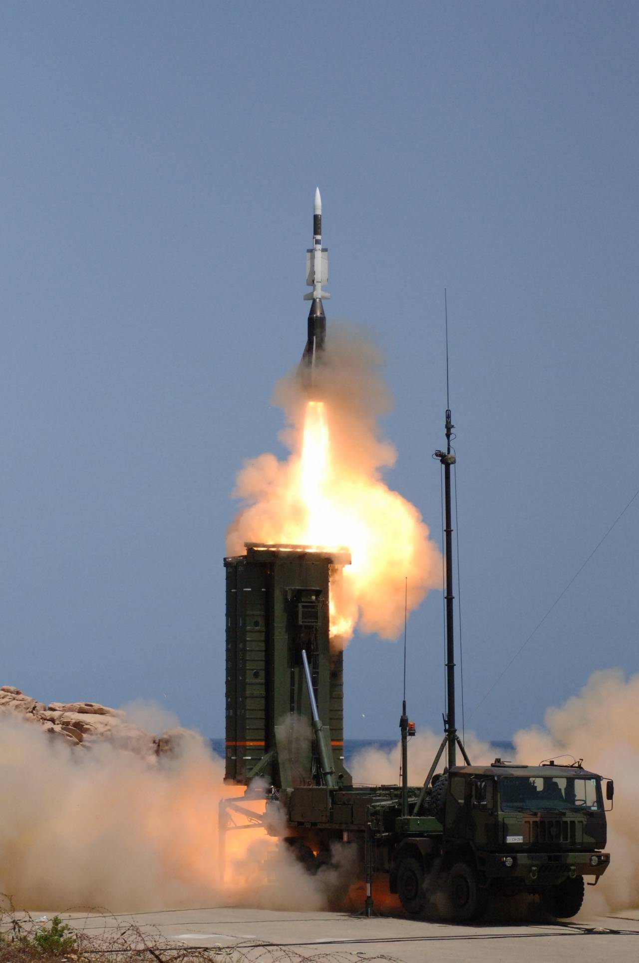 Aster 30 ракета. ЗРК Aster 30. Зенитный ракетный комплекс SAMP-T. ЗРК Aster 15.