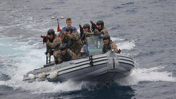 トルコの特殊部隊がアゼルバイジャンの海兵隊員を訓練