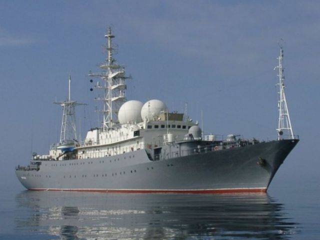 रूसी नौसेना के एसआरके "वसीली तातिशचेव" ने सीरिया के तट पर निगरानी रखी