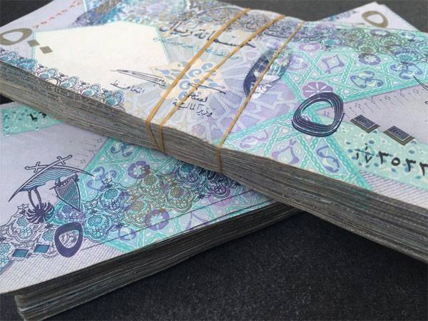 Валюта Катара в связи с экономическими санкциями сорвалась в штопор