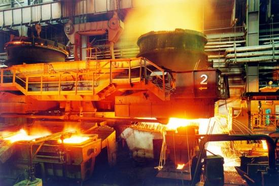 Tilastot Ukrainan metallurgisen teollisuuden romahtamisesta
