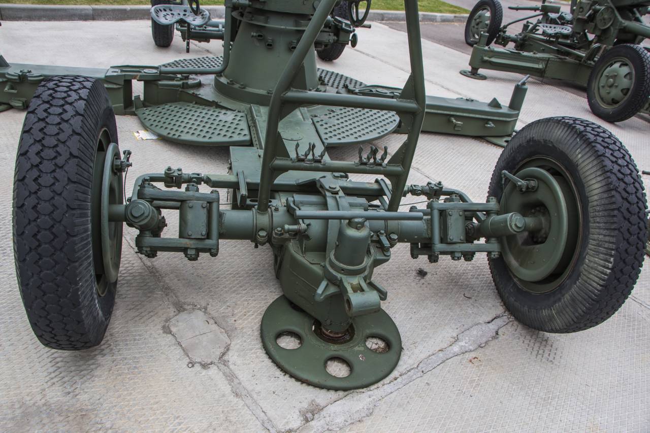 苏联85毫米野战炮图片