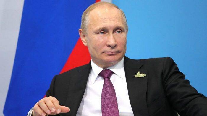 블라디미르 푸틴은 GXNUMX 정상 회담을 요약