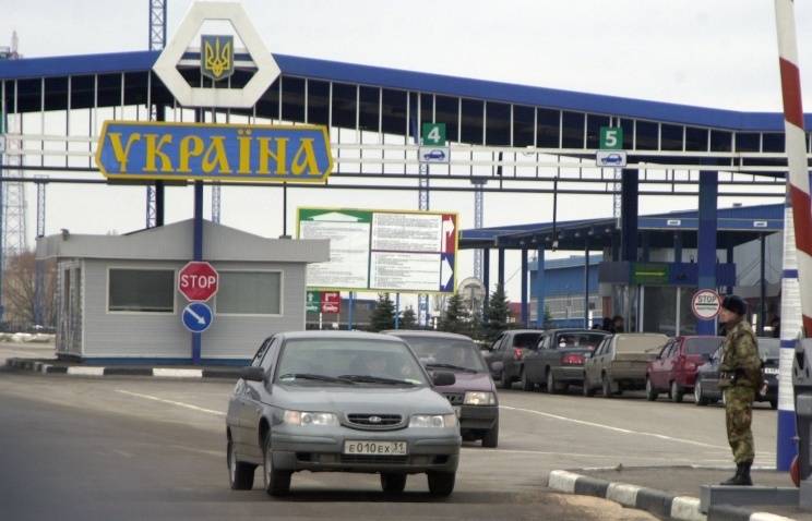 Kiev tiene la intención de introducir el registro electrónico para los rusos que entran en Ucrania