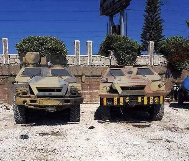 Mobil lapis baja "Shot" ing layanan karo "Desert Falcons" Siria