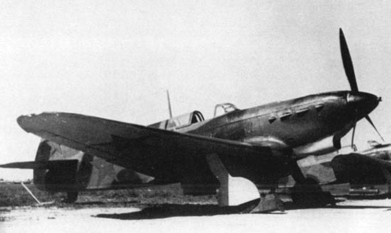 Luftwaffe-3 का पीछा करते हुए। 1942-वें। मेकोर्समिट और टैंक यकोवलेव और लावोचिन के खिलाफ