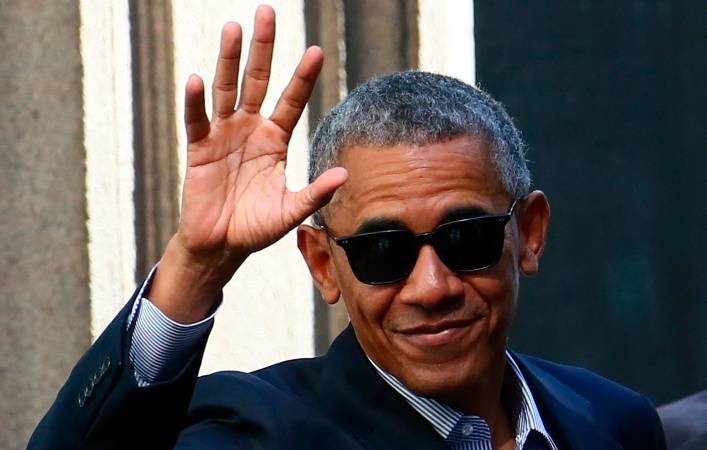 Кто в Белом доме хозяин? Обама продолжает поздравлять новых граждан США