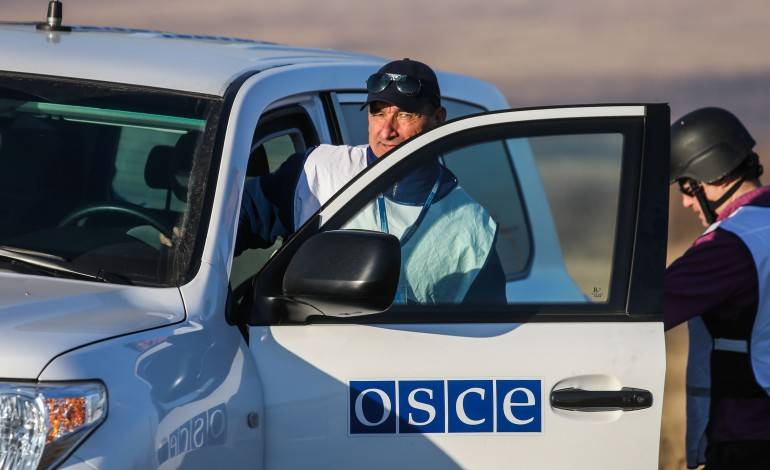 La patrulla SMM de la OSCE fue atacada en el área de Yasinovataya