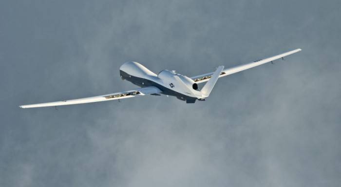 Die Entwicklung der Offshore-UAVs MQ-4С "Triton" nimmt in Bezug auf Preis und Leistung zu