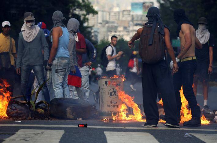 Госдеп эвакуирует семьи дипломатов США из Венесуэлы