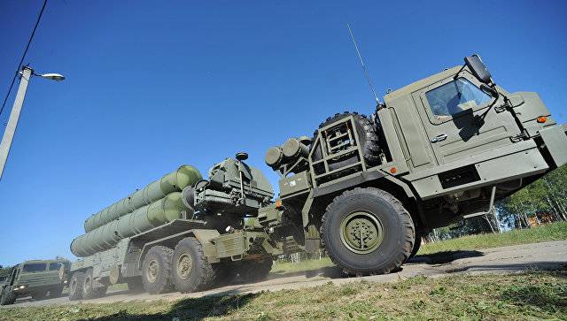 시베리아에서는 S-400 및 Pantsir-S1 단지의 승무원이 경보를 울 렸습니다.