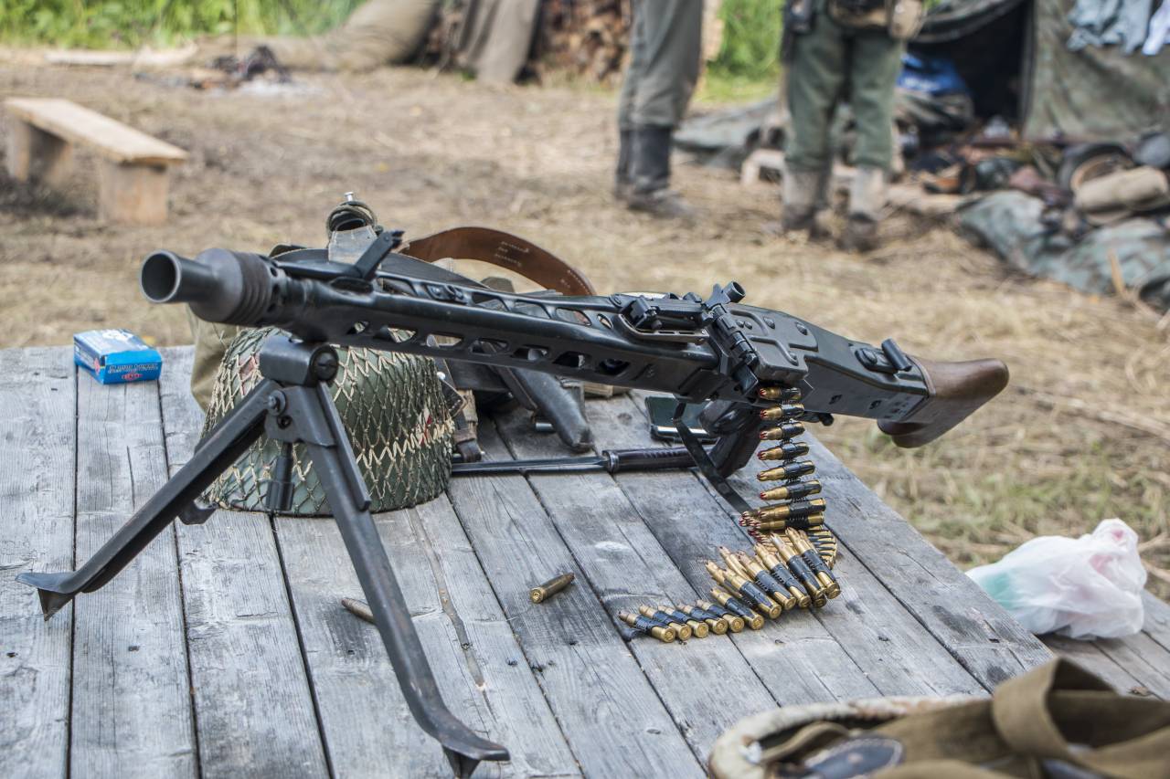 MG 42 machine gun - Maschinengewehr 42