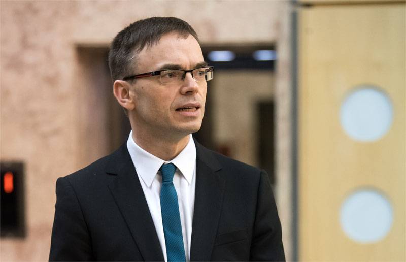 Ministro degli esteri estone: Non è facile vivere accanto a un'enorme Russia nucleare