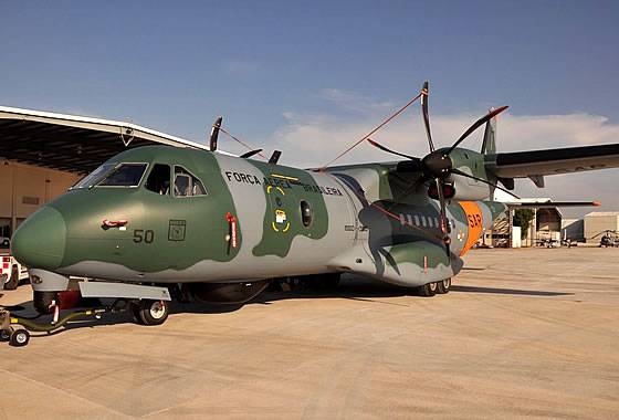 L'aviazione brasiliana ha consegnato il primo velivolo di ricerca e salvataggio SC-105 / C-295