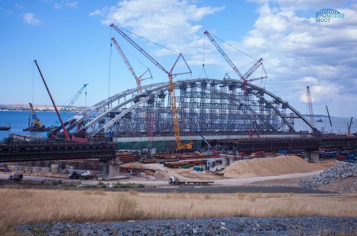 Kiew warf Russland eine maritime Isolation aufgrund des Baus der Kertsch-Brücke vor