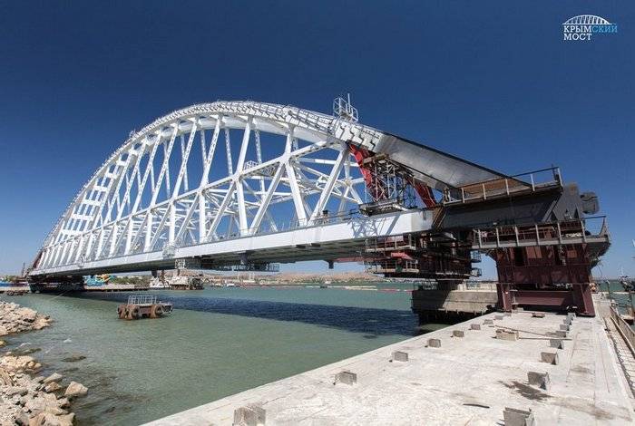 Киев направил РФ ноту из-за ограничения судоходства в Керченском проливе