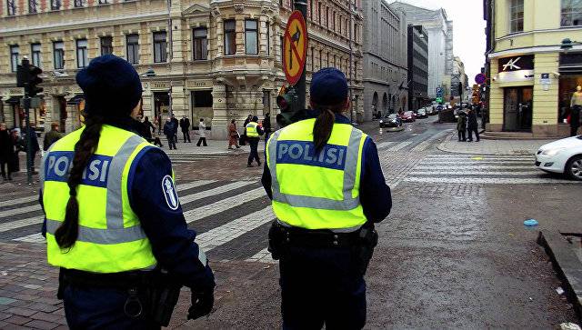 In Finnland hat ein Unbekannter Passanten mit einem Messer angegriffen