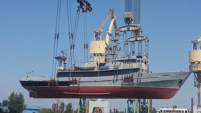 ВМС Украины получили отремонтированное водолазное судно U700 «Нетишин»