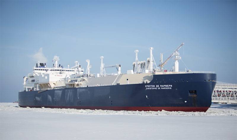 Sovcomflot : LNG 유조선, 6,5 일 동안 북해 항로 극복