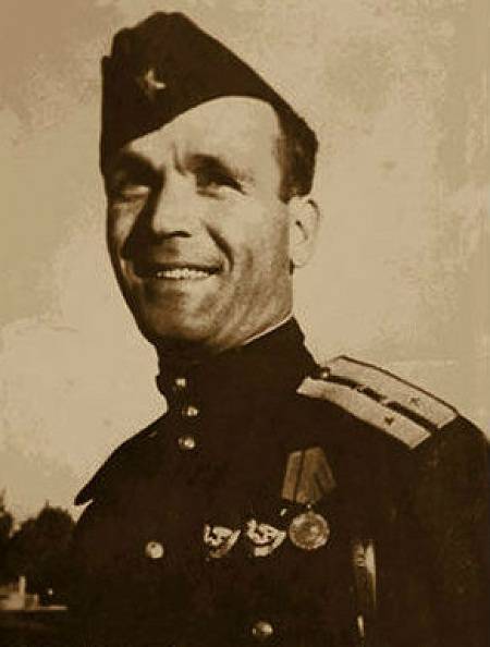 Caesar Kunikov：传奇指挥官的明星和死亡。 4的一部分。 着陆学校，坚韧，Kunikovsky