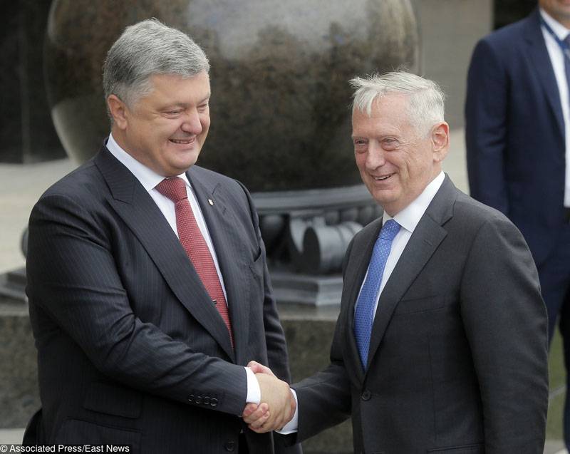 Мэттис: Буду ходатайствовать о поставках оружия Украине из-за действий России