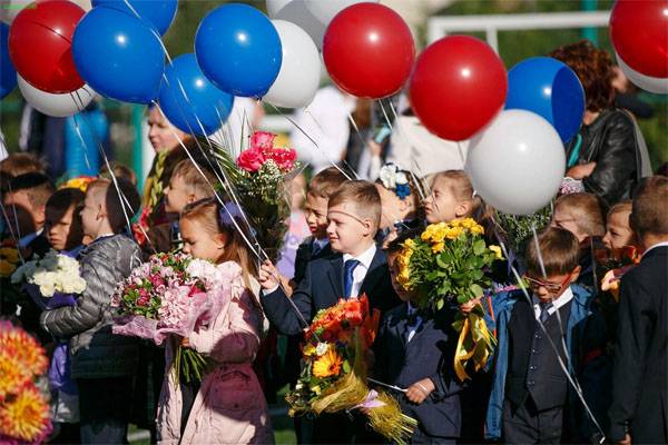 メディア：モスクワの学校は、厳粛な支配者の譲渡はないと主張している