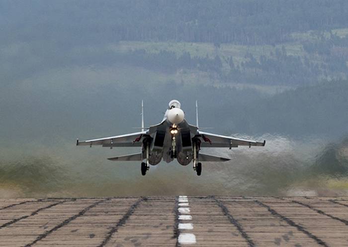 Two new Su-30CM fighters entered the ZVO aviation regiment in the Kursk region