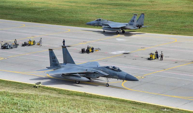 Os Estados Unidos transferiram sete F-15 para a Lituânia. Esperando os exercícios do Oeste de 2017?