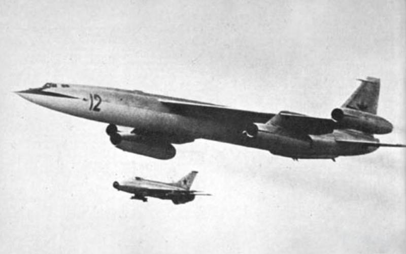 Supersonic strategic bomber M-50. Infographics
