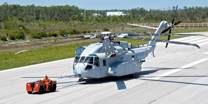 Yeni Amerikan helikopteri CH-53K Kral Aygırı seri haline geldi